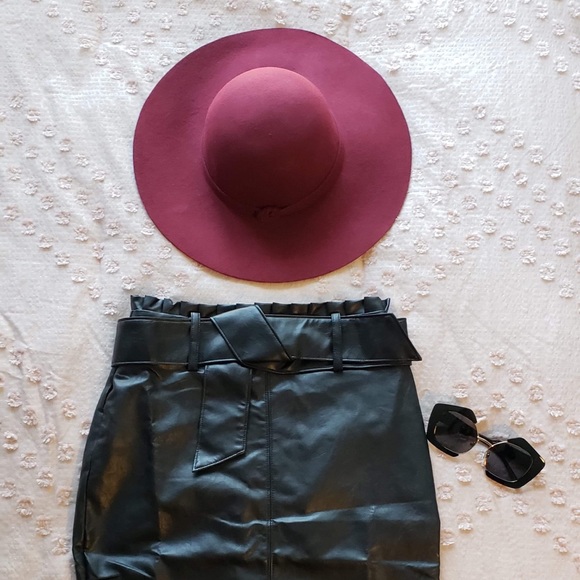 Chic Ruff Accessories - 100% Wool floppy hat NEW